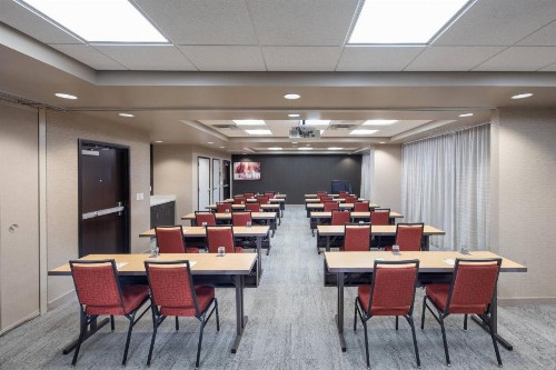 Courtyard by Marriott Baton Rouge Downtown - image 2