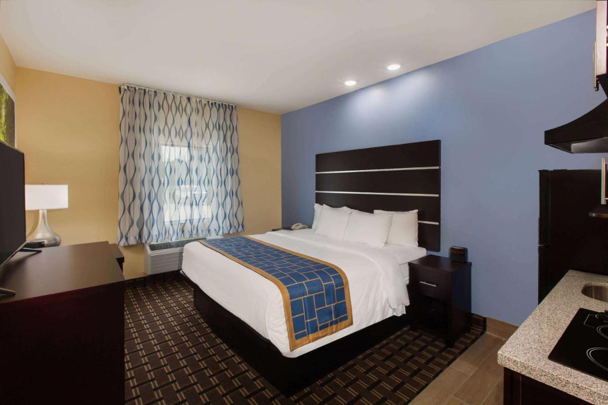 Days Inn by Wyndham Baton Rouge Airport - image 2