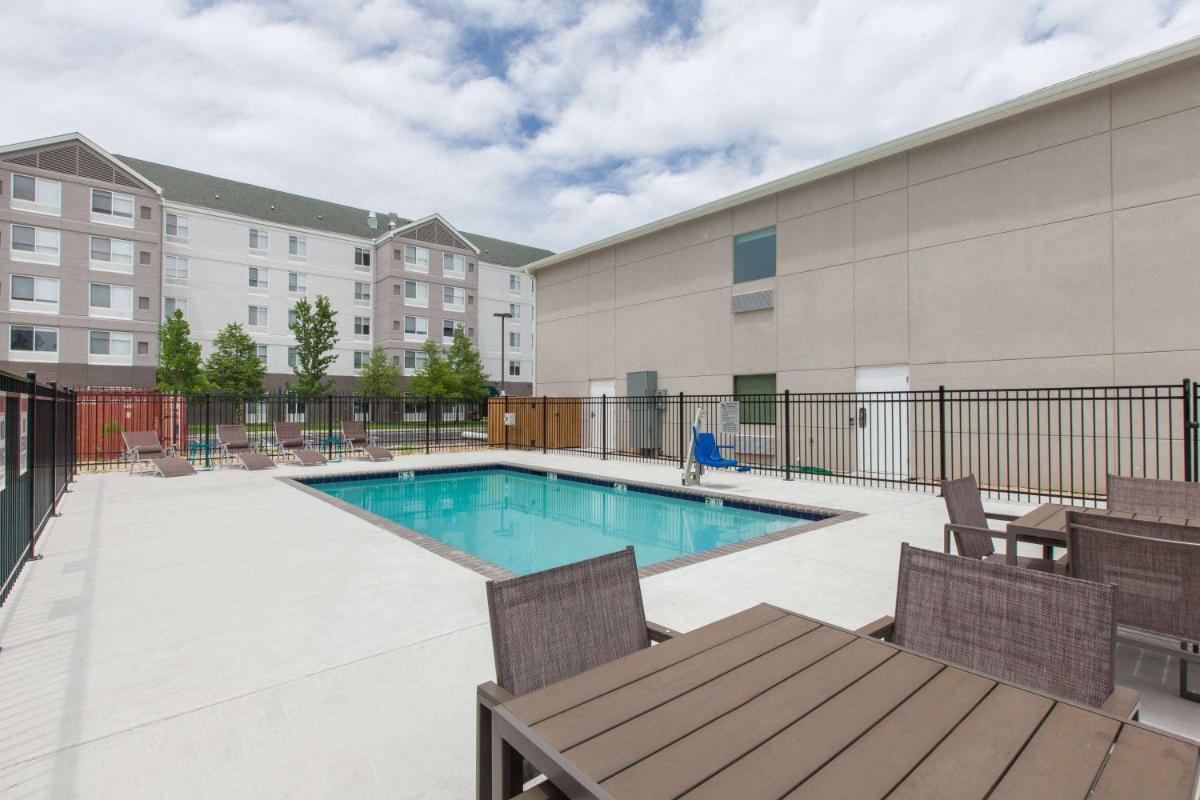 Days Inn by Wyndham Baton Rouge Airport - image 4