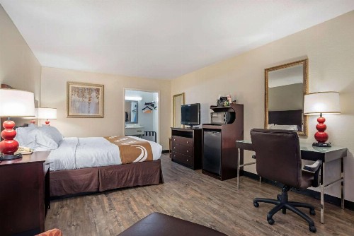 Quality Inn Baton Rouge - image 10
