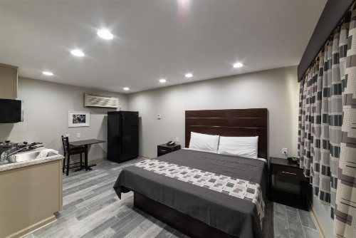 Budget Inn & Suites Baton Rouge - image 7