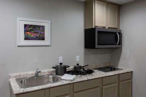 Budget Inn & Suites Baton Rouge - image 8