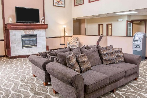 Quality Inn Battle Creek - image 13