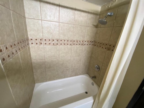 Super 8 by Wyndham Rocky Mount I-95 EXIT 145 - image 31