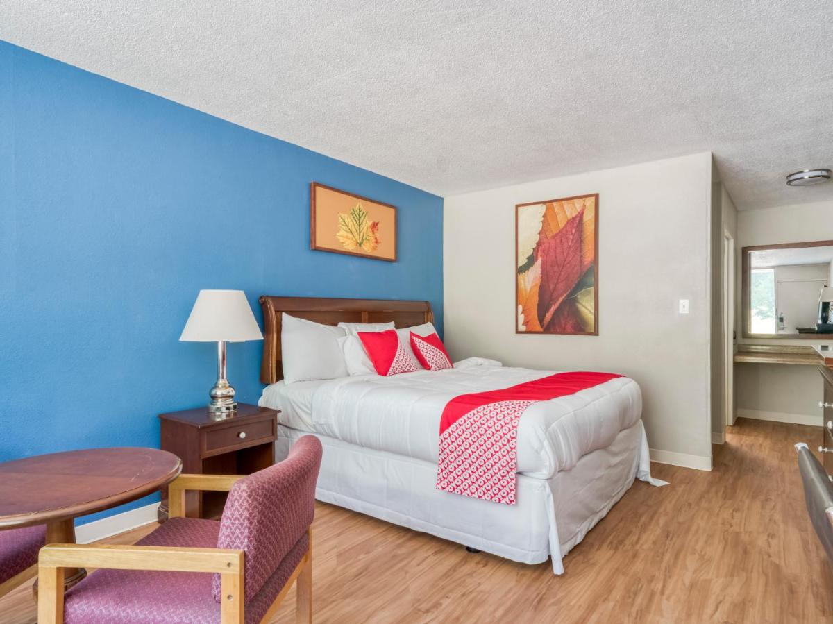 OYO Hotel Battleboro - main image
