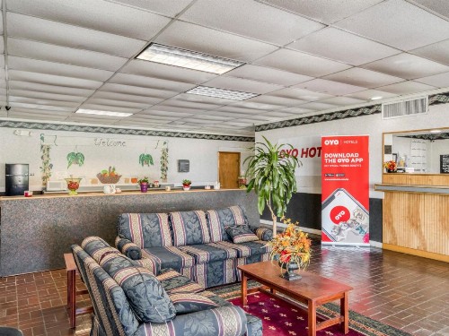 OYO Hotel Battleboro - image 11