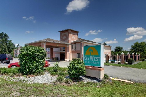 Key West Inn - Baxley - image 13