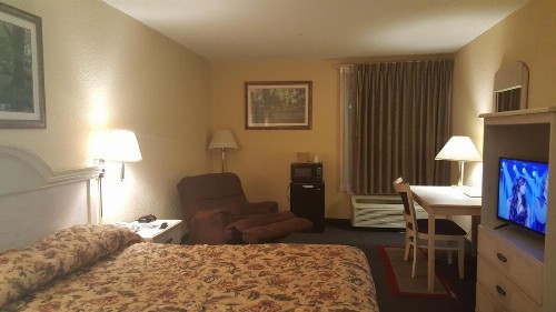 Key West Inn - Baxley - image 27