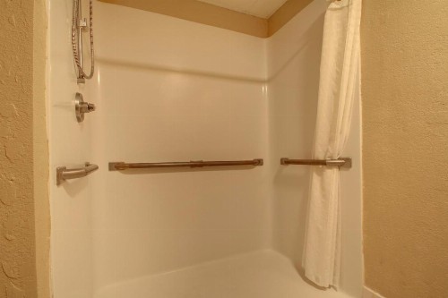 Key West Inn - Baxley - image 35