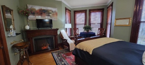 Historic Webster House Bed and Breakfast Inn - image 2