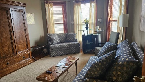 Historic Webster House Bed and Breakfast Inn - image 41