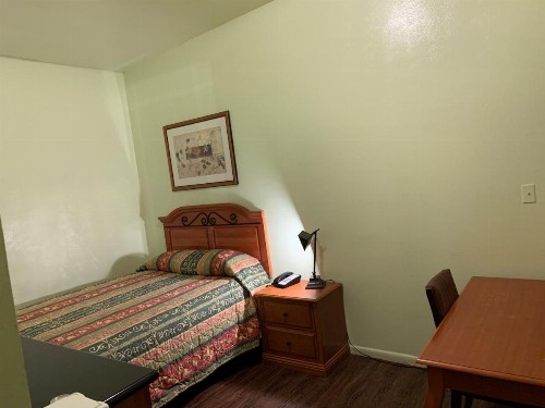Economy inn - image 19