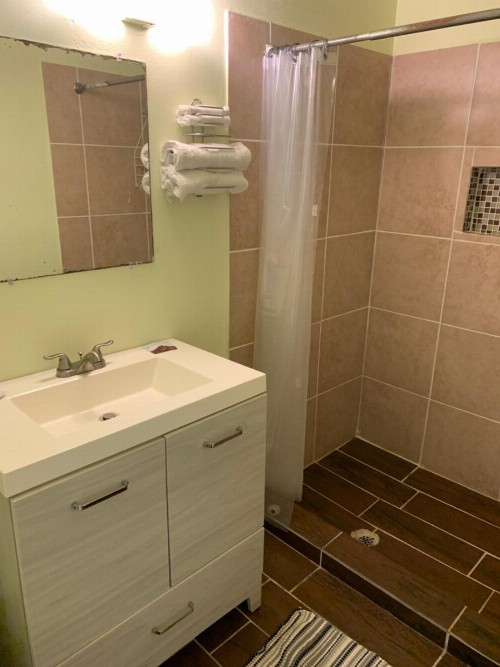 Economy inn - image 6