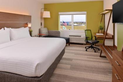 Holiday Inn Express & Suites - St. Petersburg - Madeira Beach an IHG Hotel - image 10