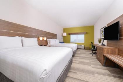 Holiday Inn Express & Suites - St. Petersburg - Madeira Beach an IHG Hotel - image 11