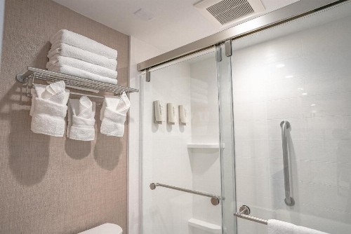 Spray Beach Hotel - image 42
