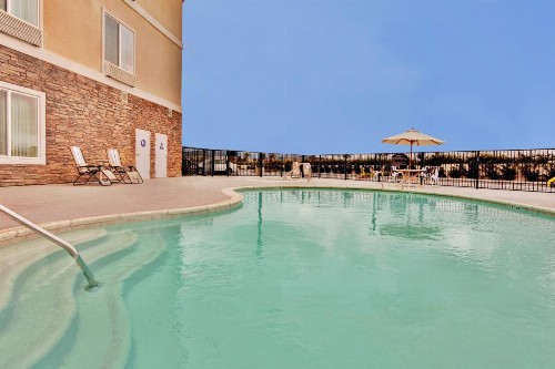 Holiday Inn Express Hotel & Suites Beaumont - Oak Valley an IHG Hotel - image 18