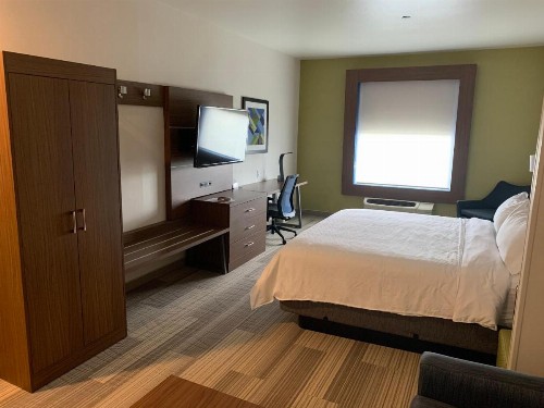 Holiday Inn Express Hotel & Suites Beaumont - Oak Valley an IHG Hotel - image 36