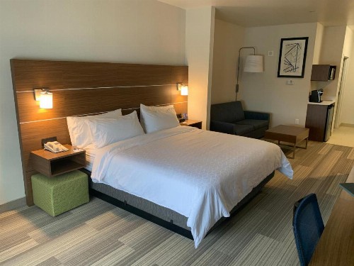 Holiday Inn Express Hotel & Suites Beaumont - Oak Valley an IHG Hotel - image 39