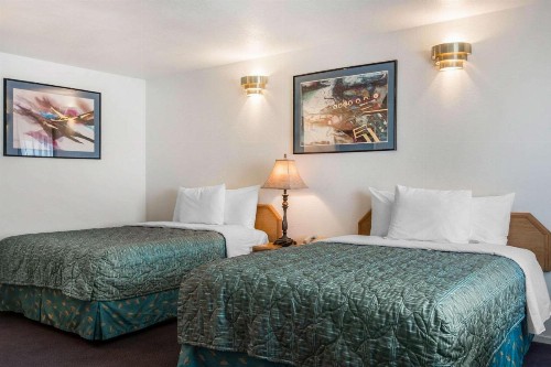 Rodeway Inn Beaumont - image 12