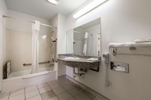 Rodeway Inn Beaumont - image 16