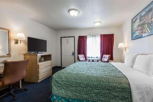 Rodeway Inn Beaumont - image 21