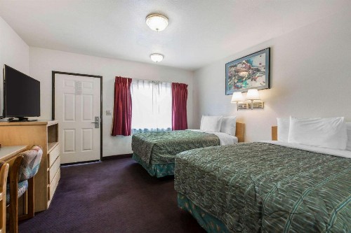 Rodeway Inn Beaumont - image 22