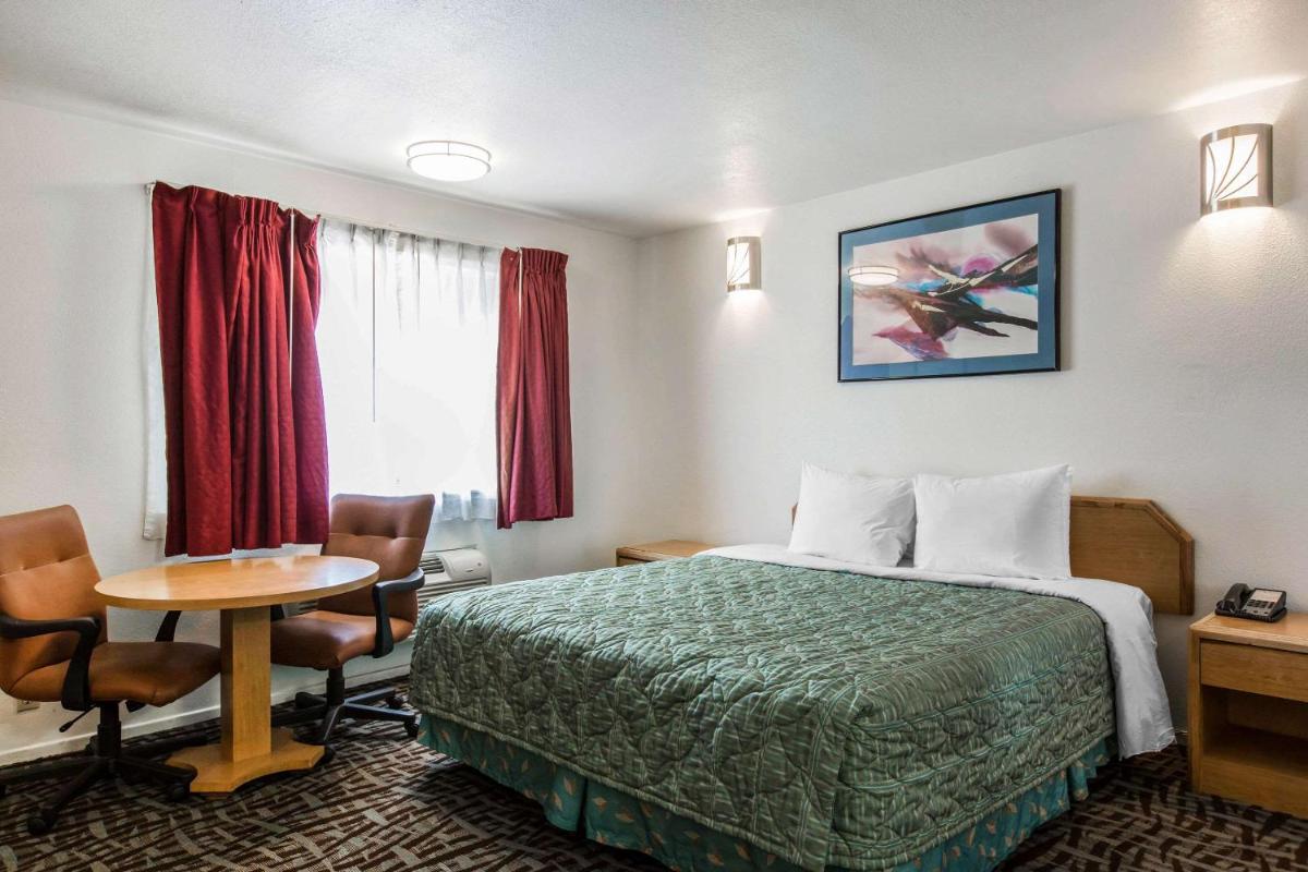 Rodeway Inn Beaumont - image 5