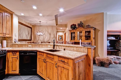 Highlands Lodge 105 - image 3