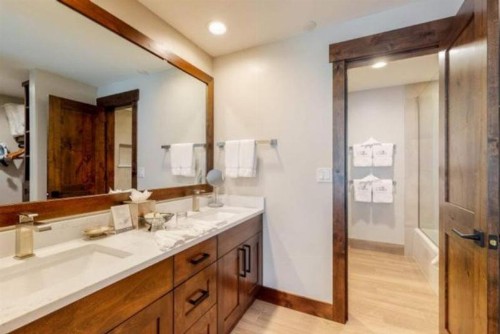 Beaver Creek 2 Bed Platinum Condo at the Charter Ski-in Ski-out - image 16