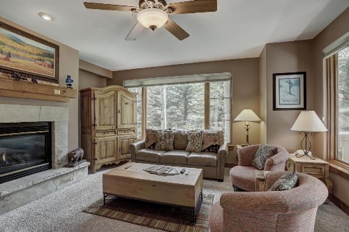 2Br- Arrowhead Village- Great Location And Gorgeous Condo Condo
