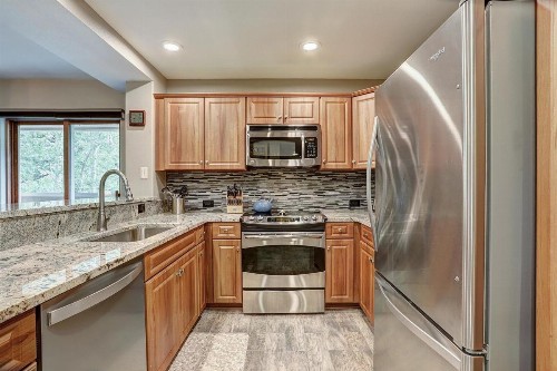Luxurious 3 Bedroom Walk To Slopes & Beaver Creek Village Condo - image 8