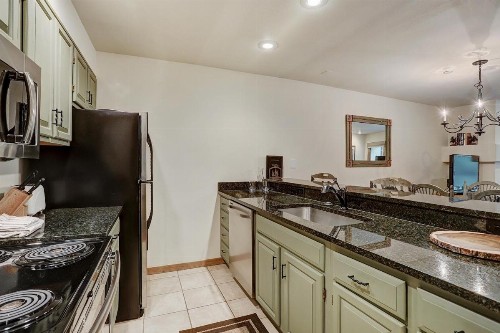 Newly Renovated 2 Bed 2 Bath Beaver Creek Condo Condo - image 11
