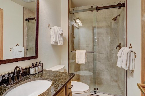 Newly Renovated 2 Bed 2 Bath Beaver Creek Condo Condo - image 20