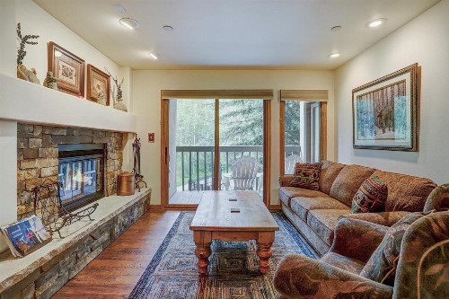 Newly Renovated 2 Bed 2 Bath Beaver Creek Condo Condo - image 3