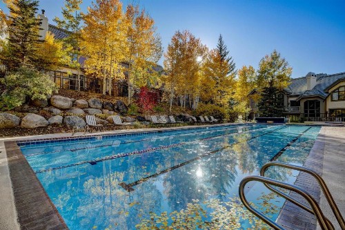 Highlands Lodge Apartments