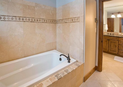 96 Highlands Slopeside #210 Beaver Creek - image 12