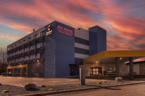 Rodeway Inn - image 13