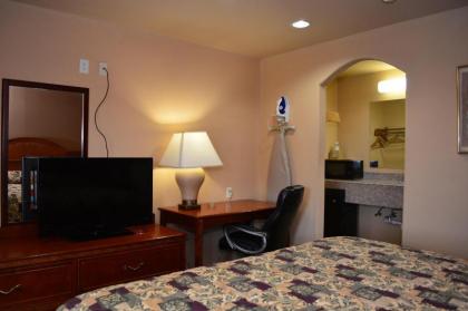 El Camino Motel - image 4