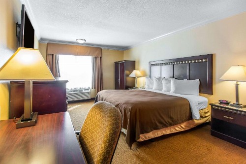 Quality Inn & Suites Bell Gardens-Los Angeles - image 19