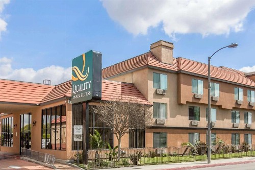 Quality Inn & Suites Bell Gardens-Los Angeles - image 3