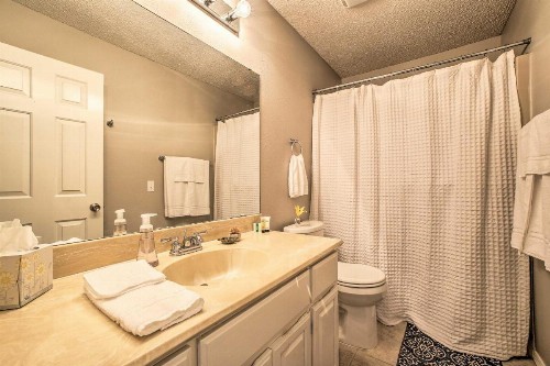 Bella Vista Home on Golf Course Near 6 Lakes - image 8