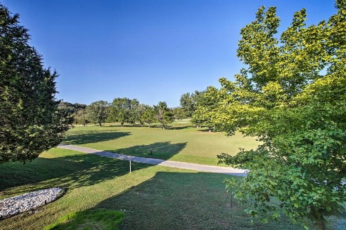 Golf Course Front Townhome Near Mtn Biking Trails! - image 12