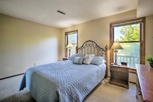 Golf Course Front Townhome Near Mtn Biking Trails! - image 9