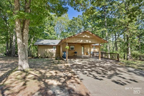 Wooded Quiet Cottage Very close to the Back 40 - image 2