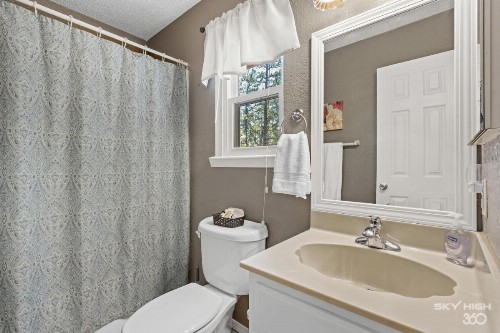 Wooded Quiet Cottage Very close to the Back 40 - image 29