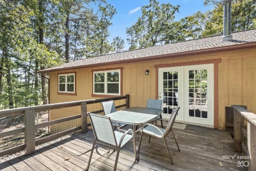 Wooded Quiet Cottage Very close to the Back 40 - image 31