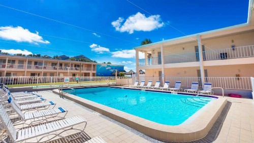 Belleair Beach Resort Motel - image 10
