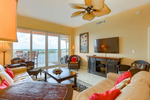 801 Harborview Grande - image 31