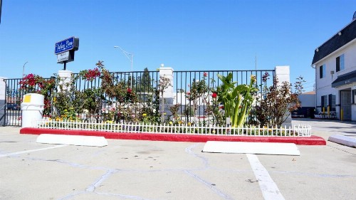Value Inn Bellflower - image 15
